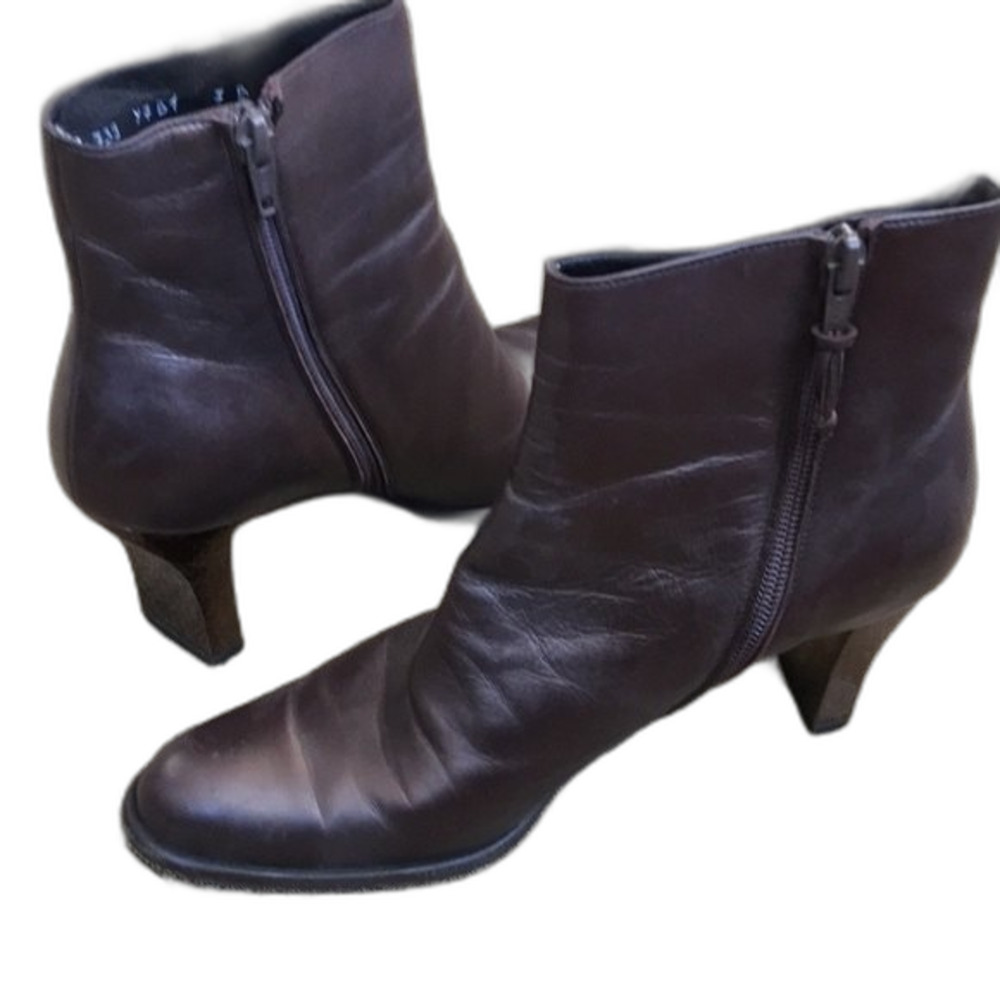 Vintage Salvatore Ferragamo copper heel ankle boots